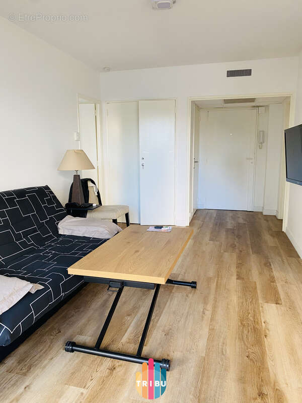 Appartement à MARSEILLE-1E