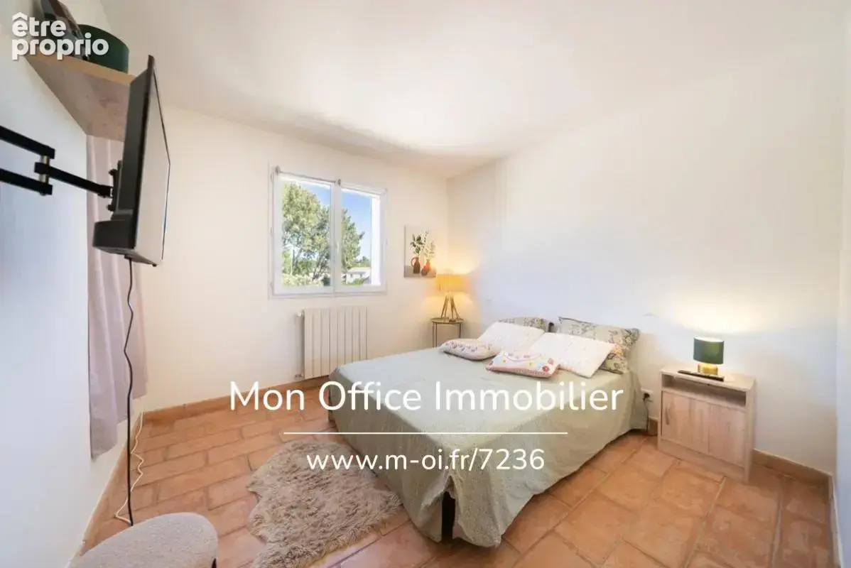 Référence : 7333-YAN. - Villa 6 pièces- jardin-piscine-garage - photo 10