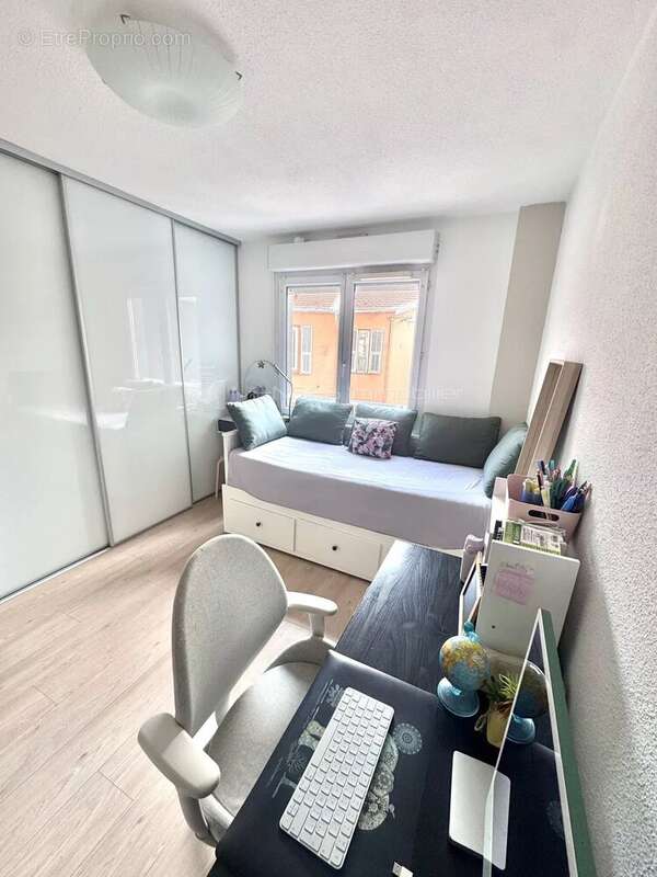 Appartement 2 pieces centre carnoles - photo 7