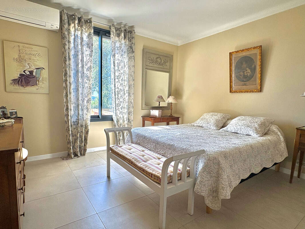 Maison à BORMES-LES-MIMOSAS