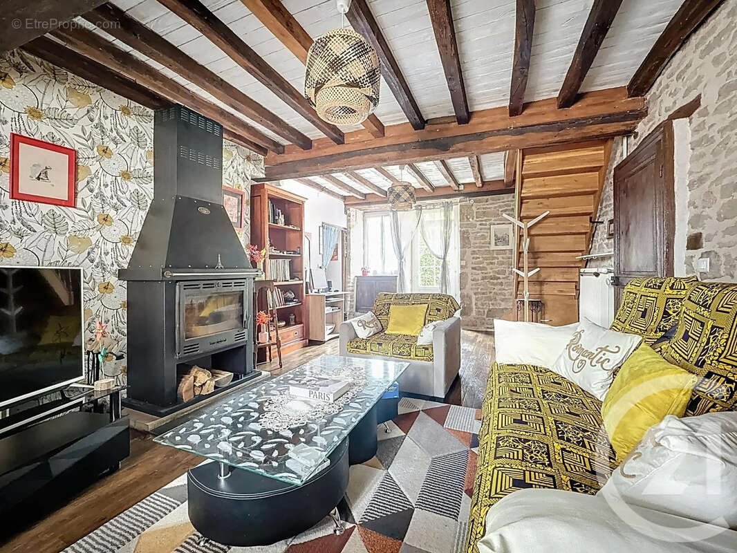 Maison à BELLENOT-SOUS-POUILLY