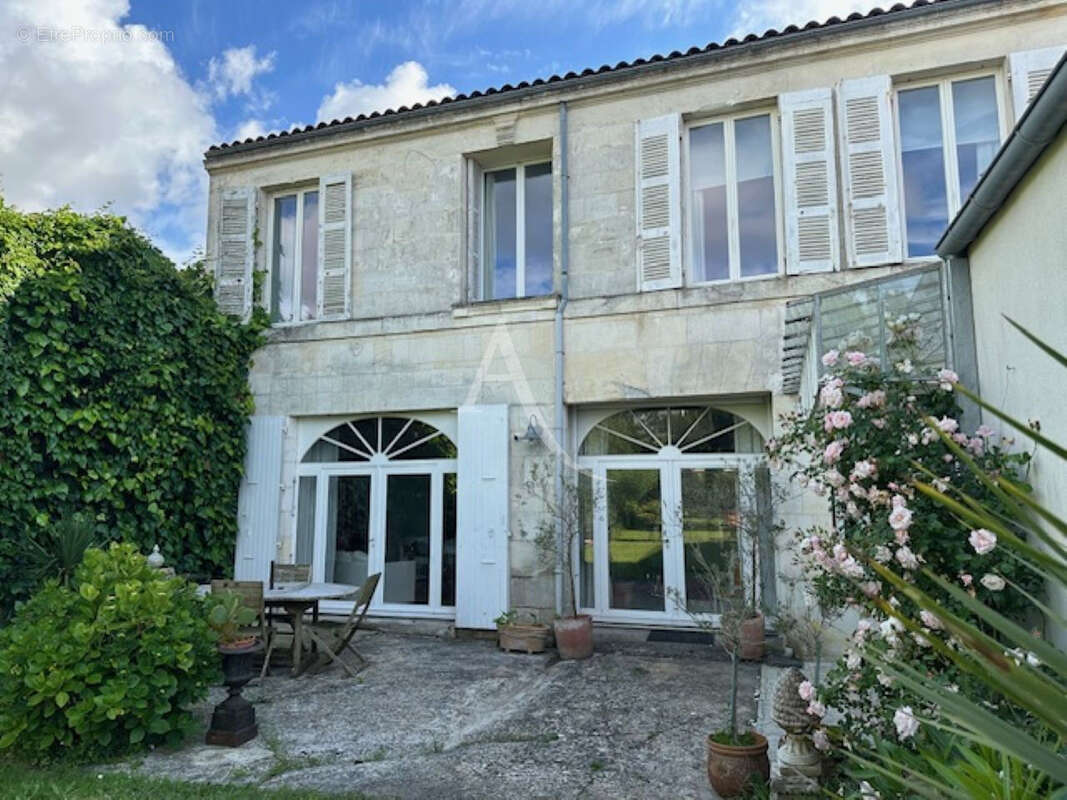 Maison à ROCHEFORT