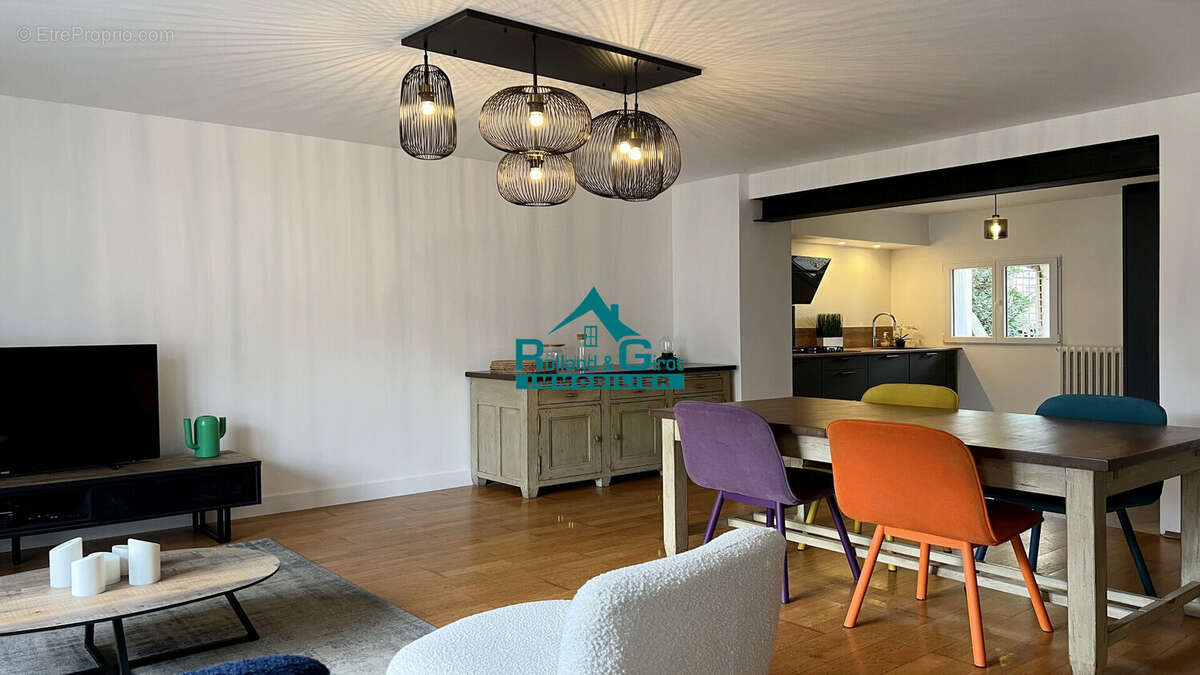 Maison à NOYAL-SUR-VILAINE