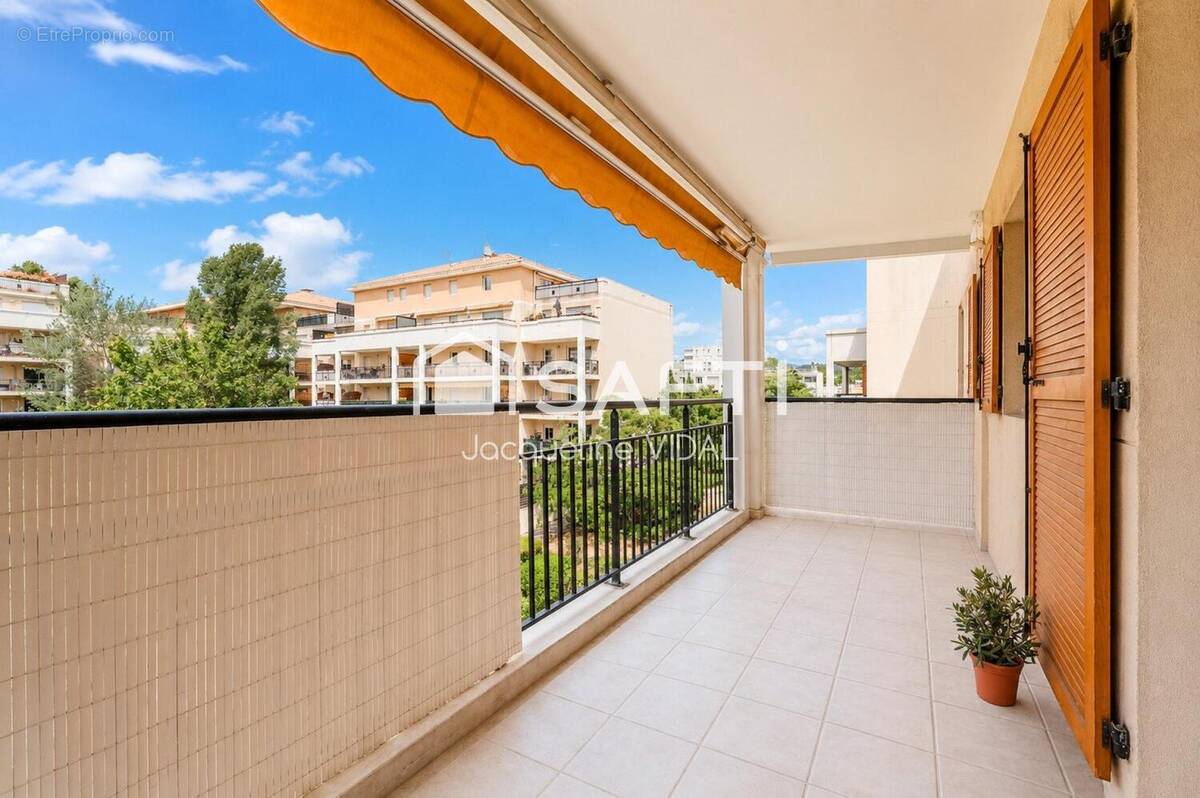 Photo 1 - Appartement à MARSEILLE-11E