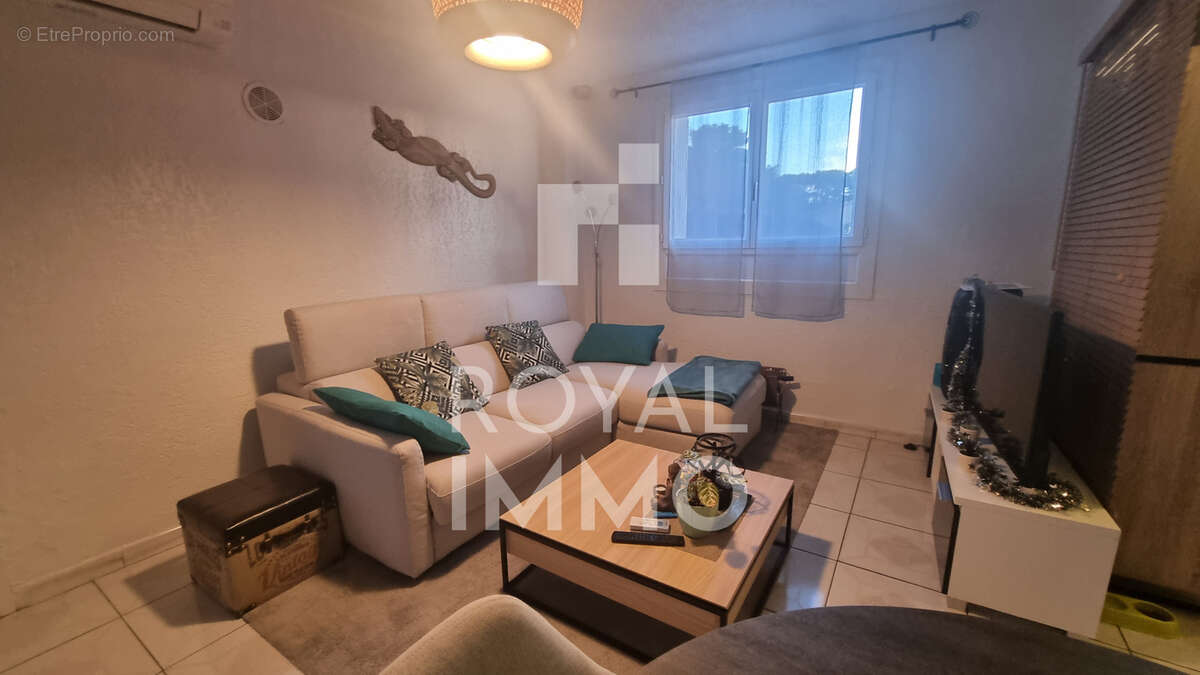 Appartement à SIX-FOURS-LES-PLAGES