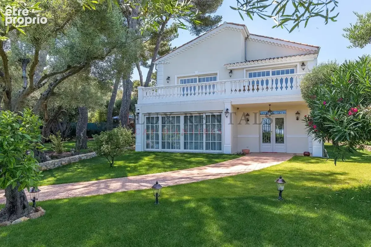CAP D'ANTIBES Coté Garoupe, villa récente - photo 3