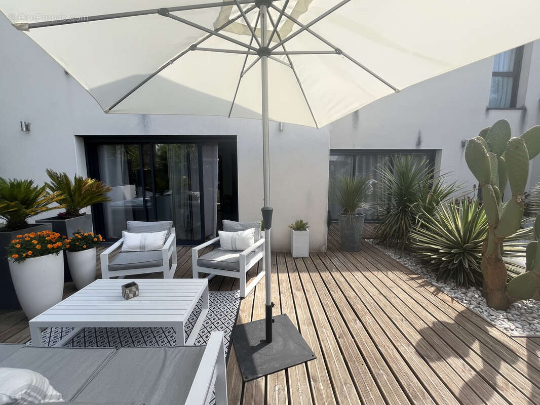 Maison à NIMES