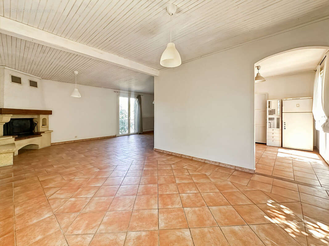 Maison à ENSUES-LA-REDONNE