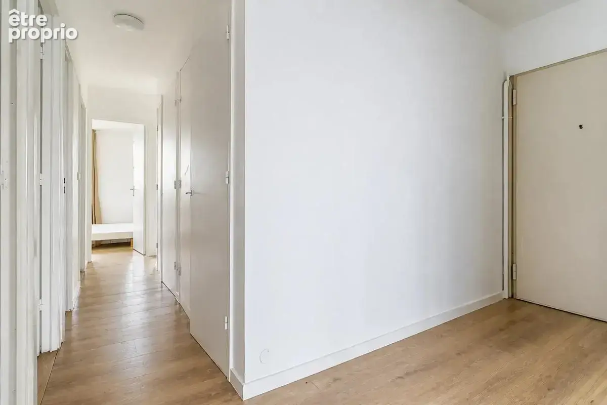 Appartement de 4 pièces de 77 m² à Trappes - photo 11