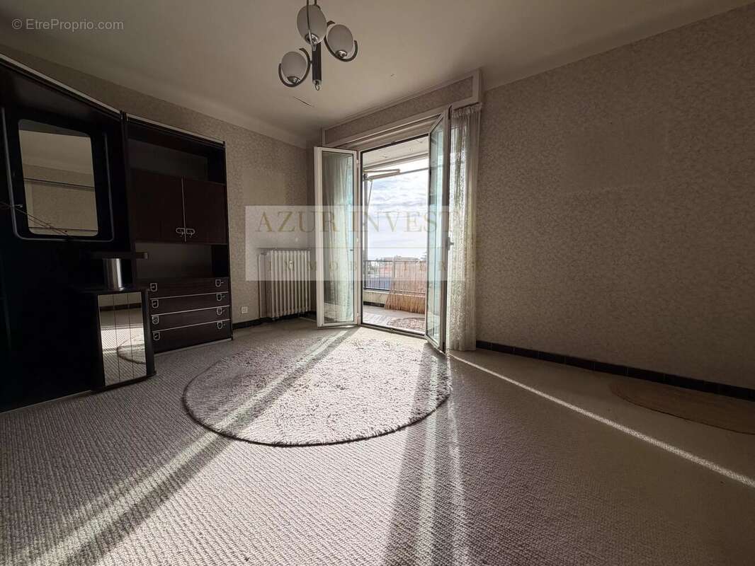 Appartement à ROQUEBRUNE-CAP-MARTIN