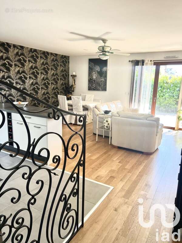 Photo 2 - Appartement à L'ISLE-ADAM