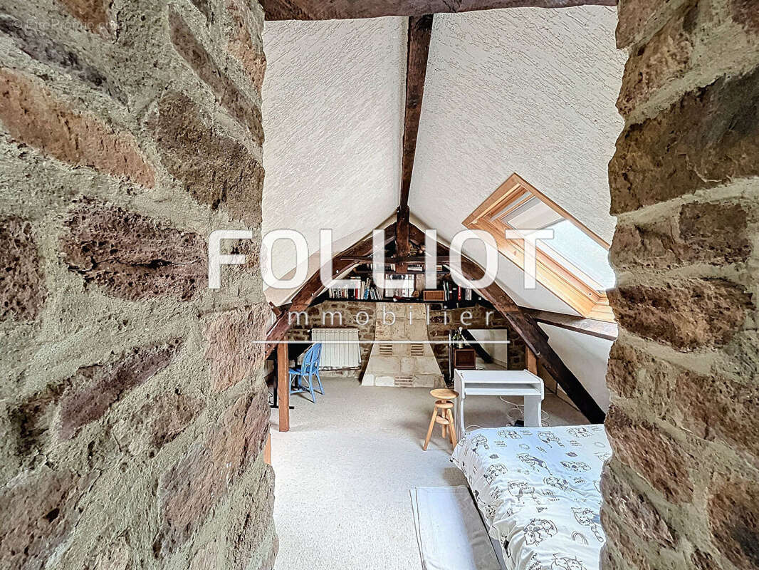 Maison à SAINT-PLANCHERS