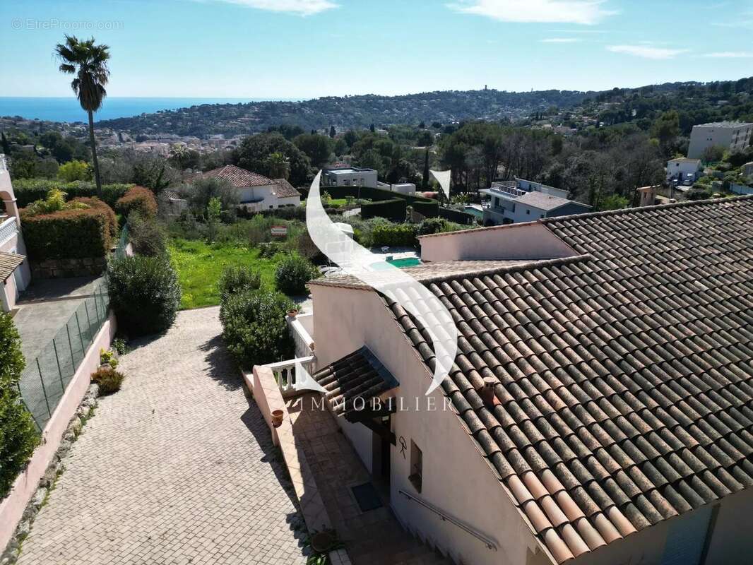 Maison à VALLAURIS