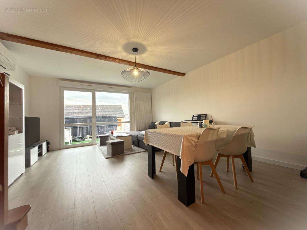 Appartement à CHENOVE