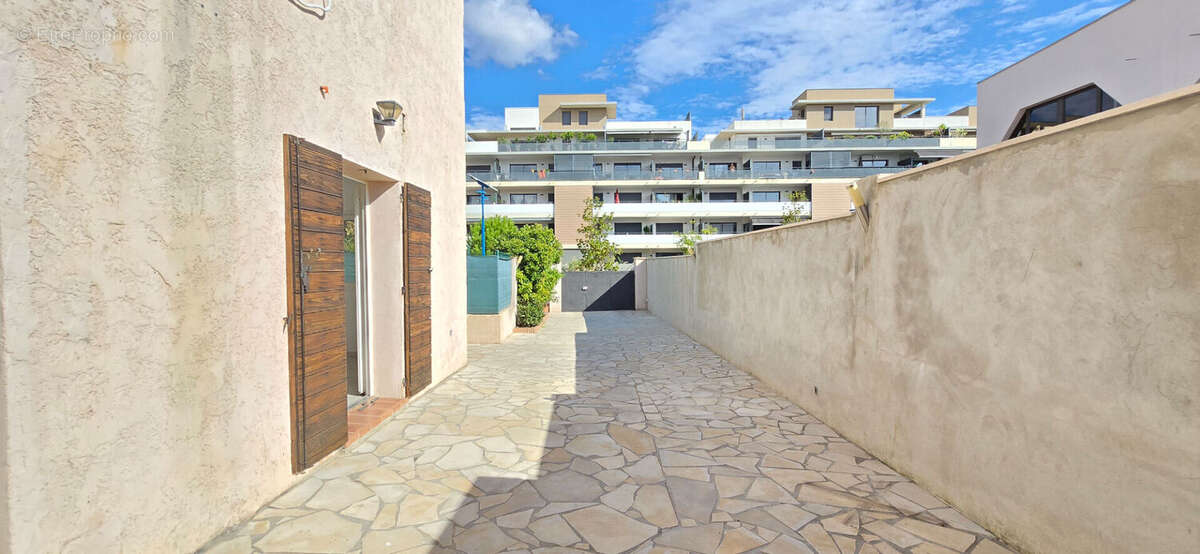 Appartement à VILLENEUVE-LOUBET