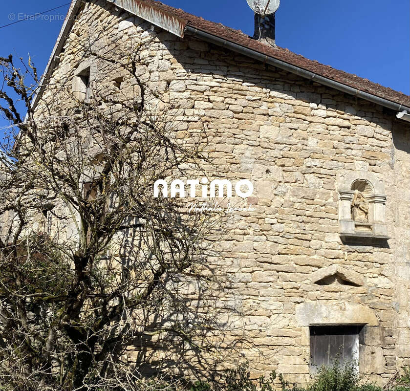 Maison à FROLOIS