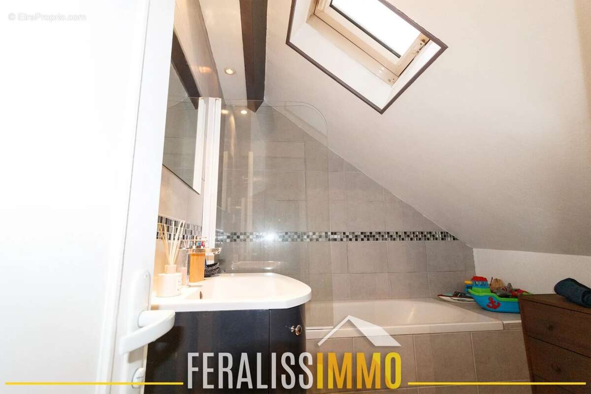 Appartement à VAUX-SUR-SEINE
