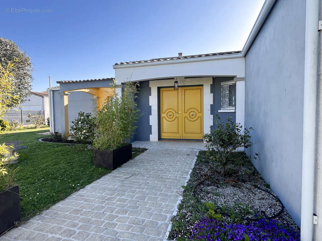 Maison à MESCHERS-SUR-GIRONDE