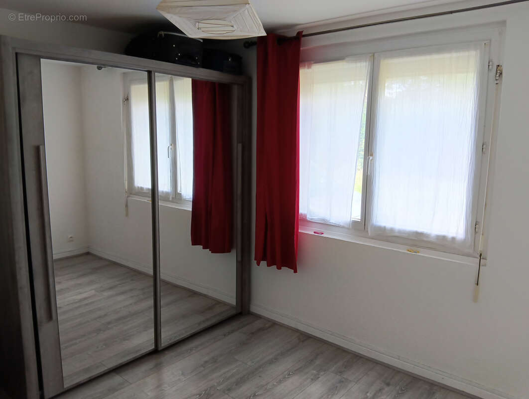 Appartement à SAINT-PIERRE-D'AURILLAC