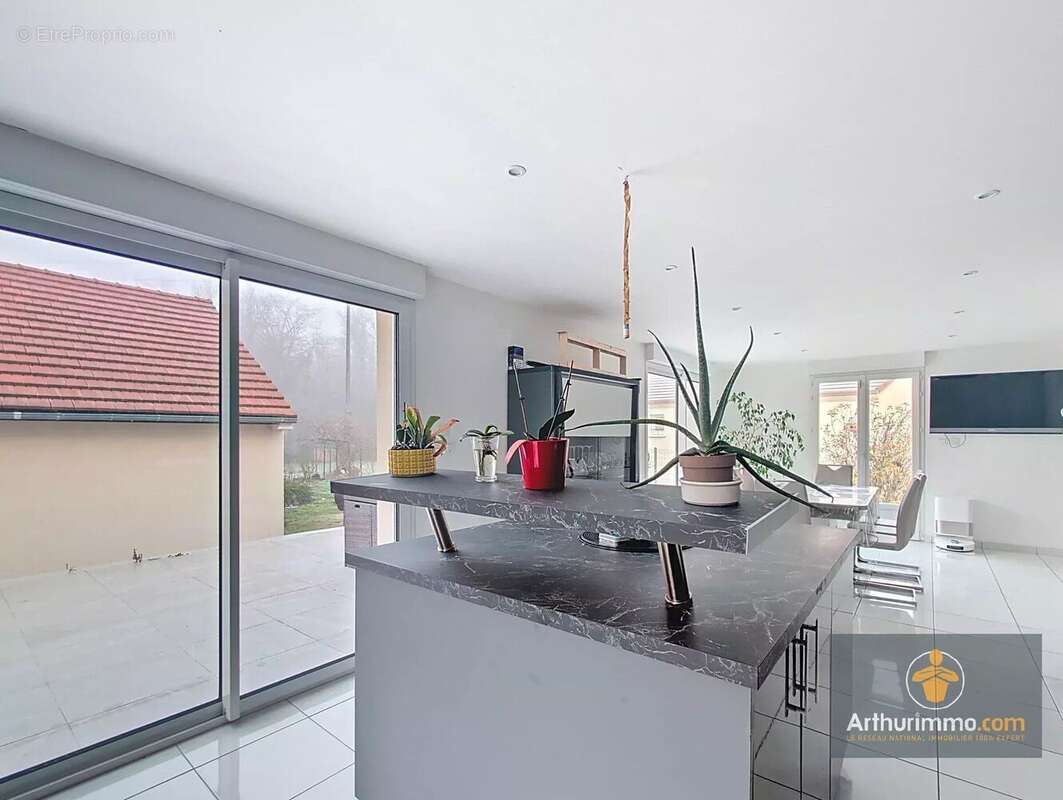 Maison à SAINT-LEGER-AUX-BOIS