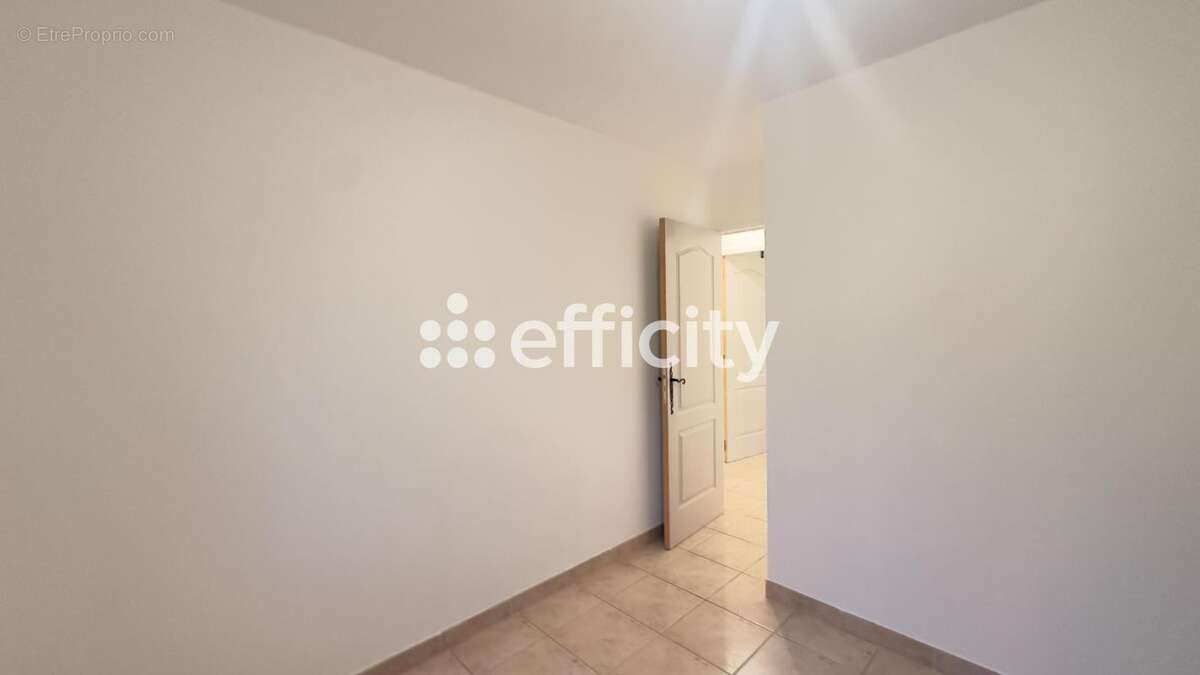 Maison à SAINT-GENIES-DE-COMOLAS