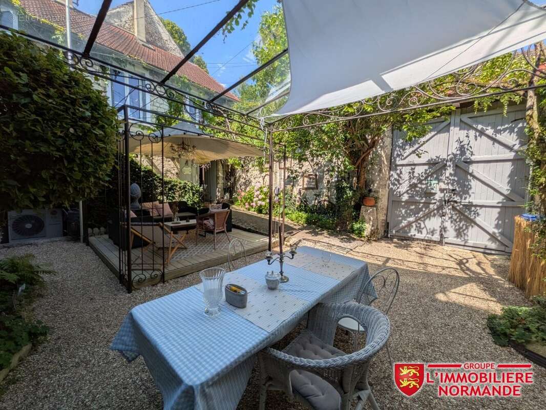 Maison à BENNECOURT