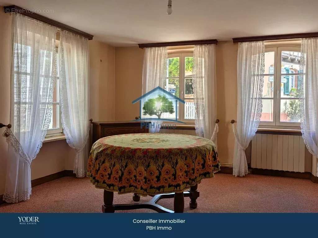 Appartement à UBERACH