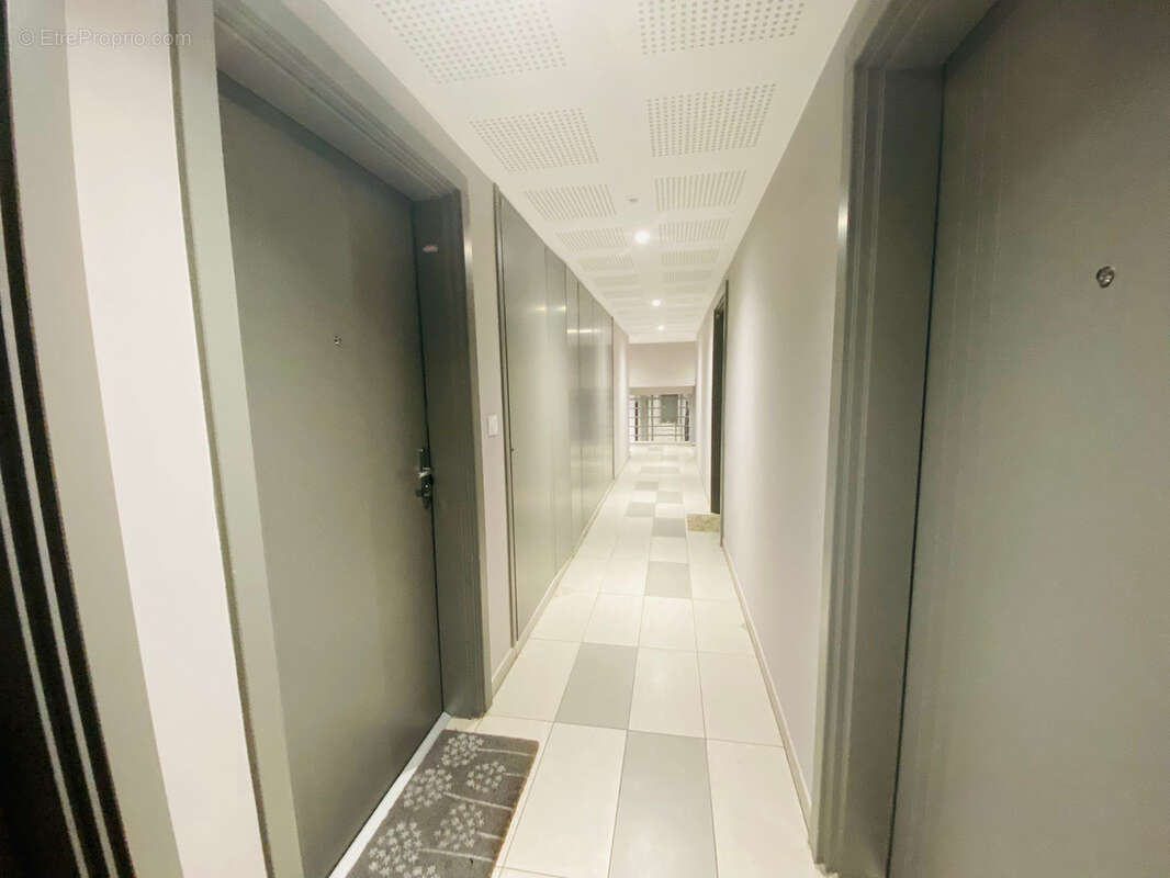 Appartement à SIX-FOURS-LES-PLAGES