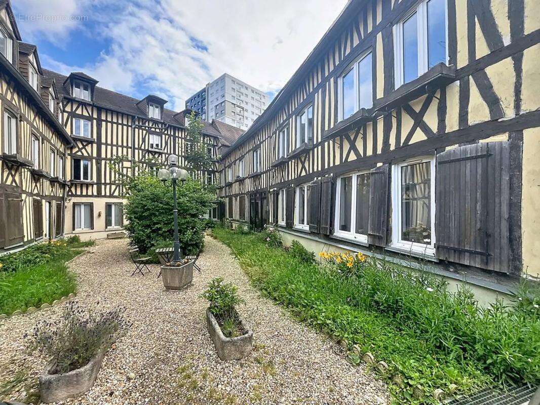 Appartement à DARNETAL