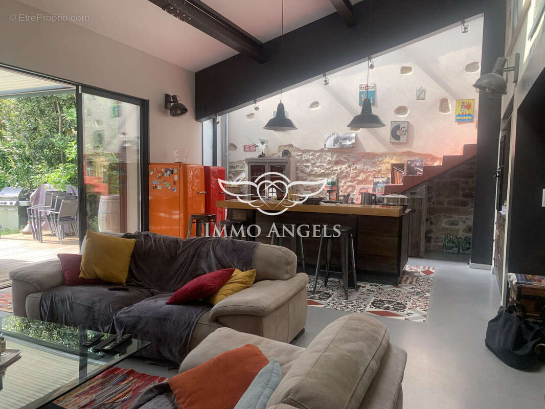 Maison à COURNONTERRAL