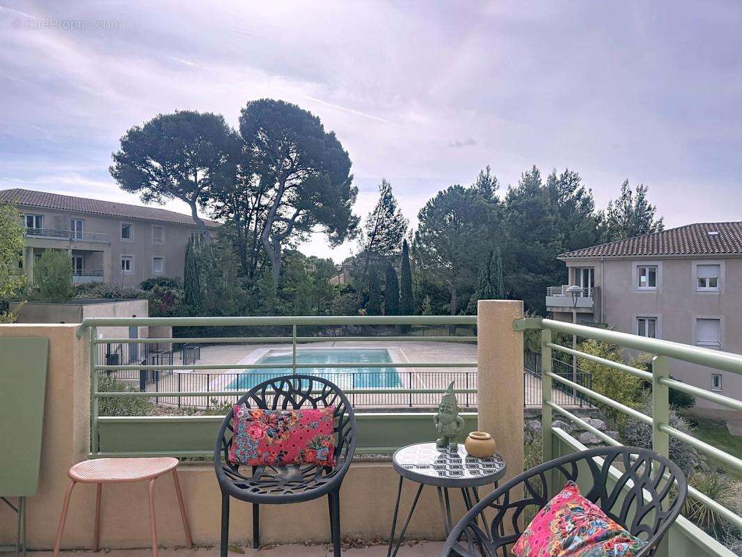 Appartement à VILLENEUVE-LES-AVIGNON