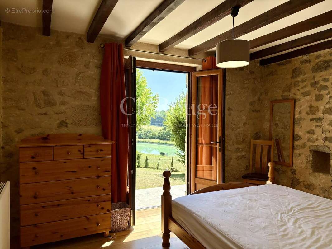Belle demeure en pierre rénovée avec piscine chauffée et vue panoramique sur la campagne - photo 9