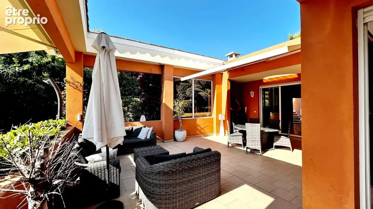 Mandelieu Belle Villa de 148 m² Dans un domaine fermé sécurisé. - photo 5