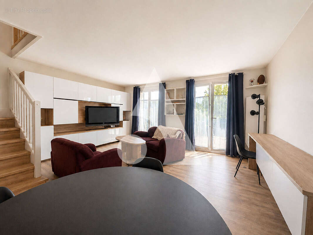 Maison de ville - dpe c - champs guillaume - photo 2