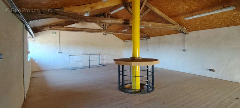 Local/bureau à vendre AIRVAULT (79) - photo 4