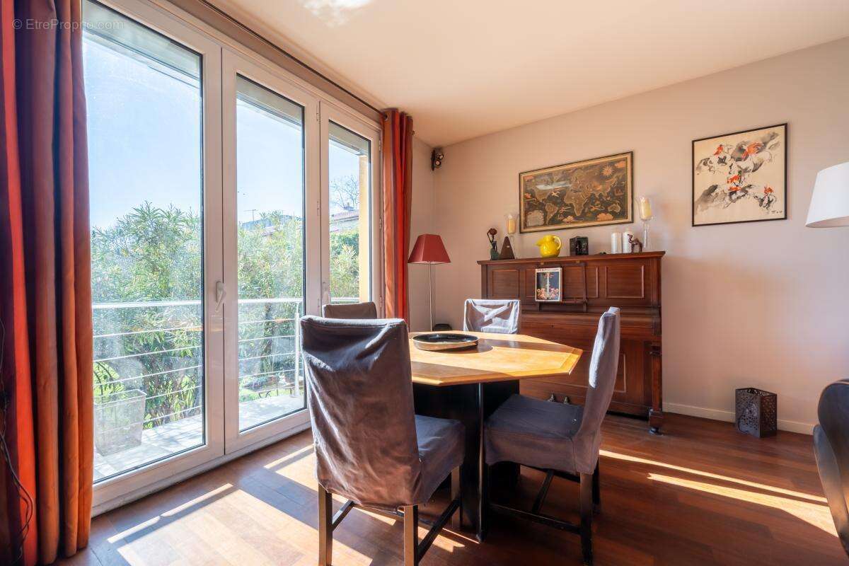 Maison à NANTERRE