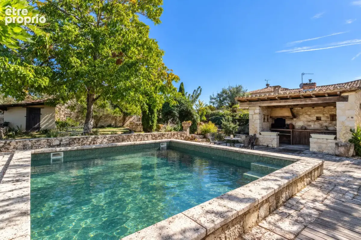 Maison de village avec piscine et jardin - photo 2