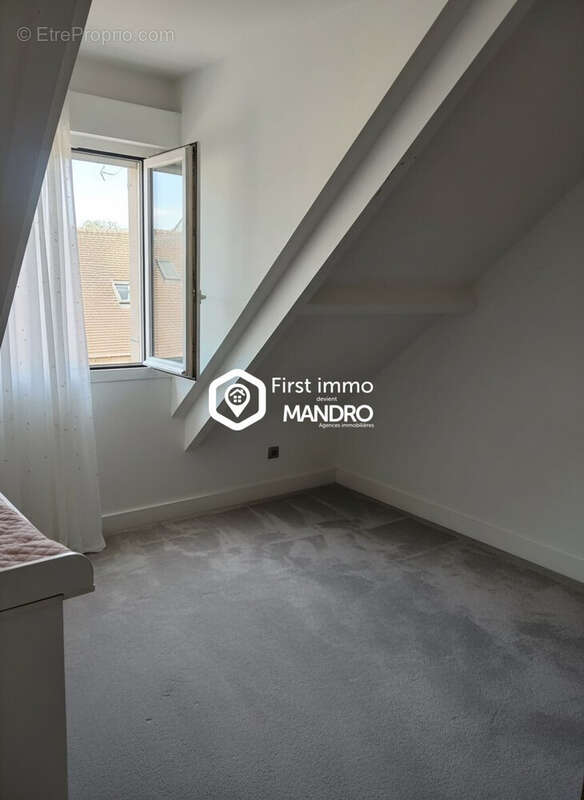 Appartement à BRIE-COMTE-ROBERT