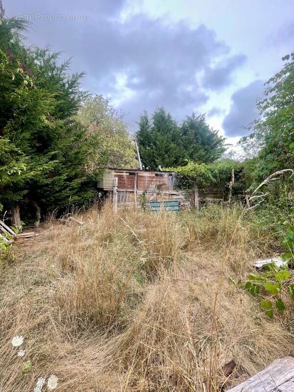 Terrain à LA GUERCHE-SUR-L&#039;AUBOIS