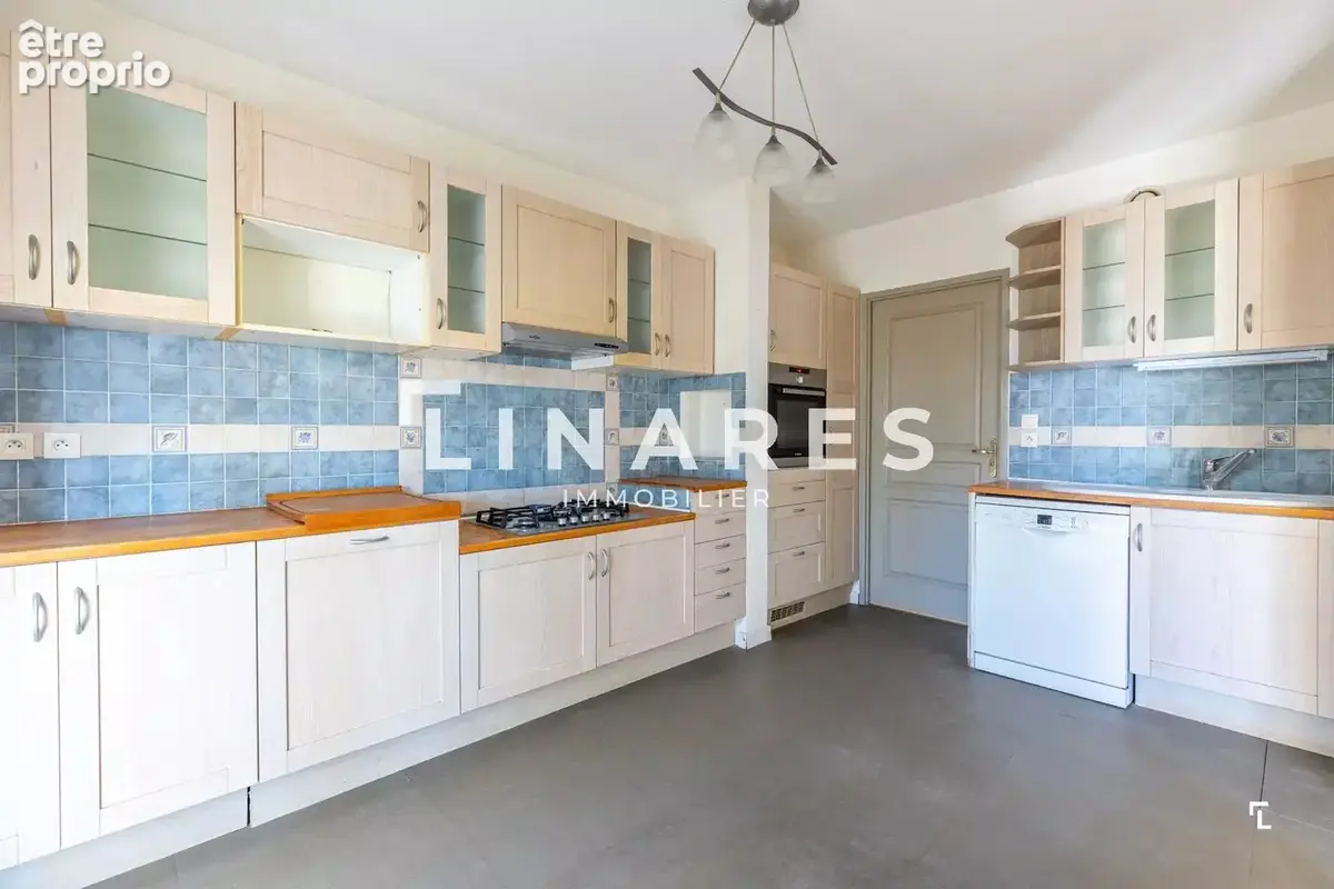 LA VILLA PALAMA - Villa T7 de 154 m2 - Piscine - Terrain de 576 m2 - 13013 Château-Gombert - photo 5