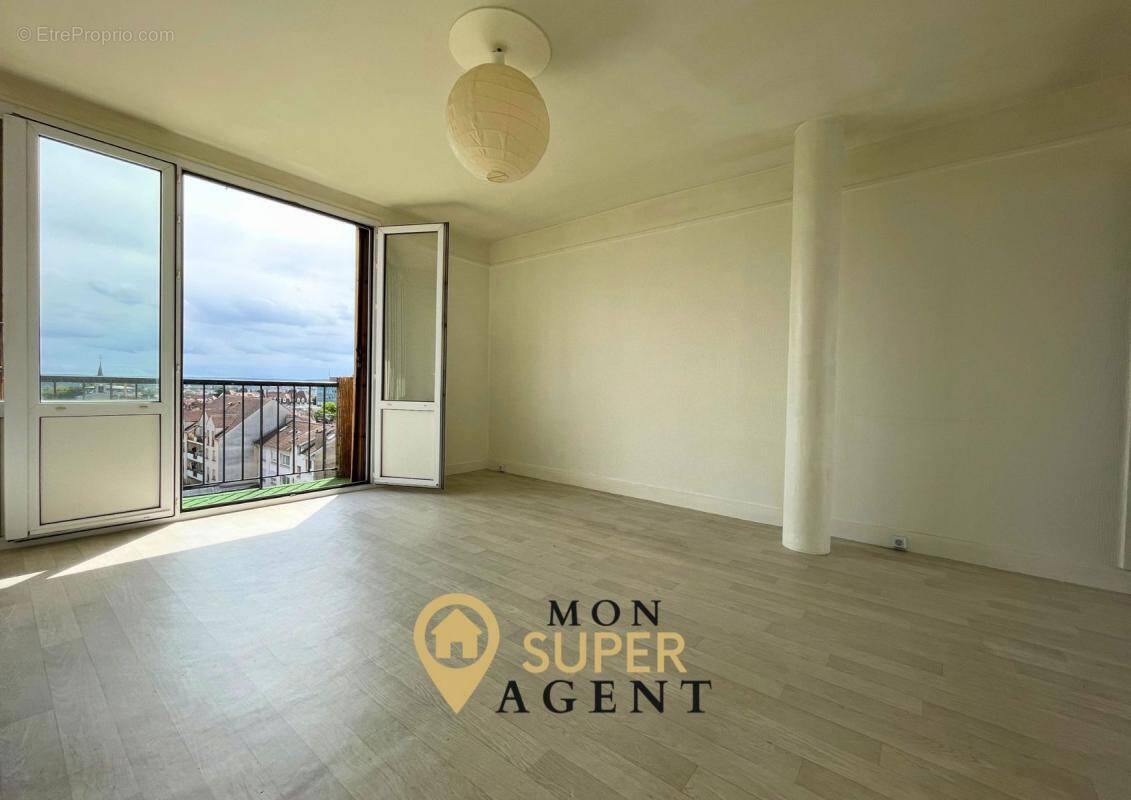 Appartement à MELUN