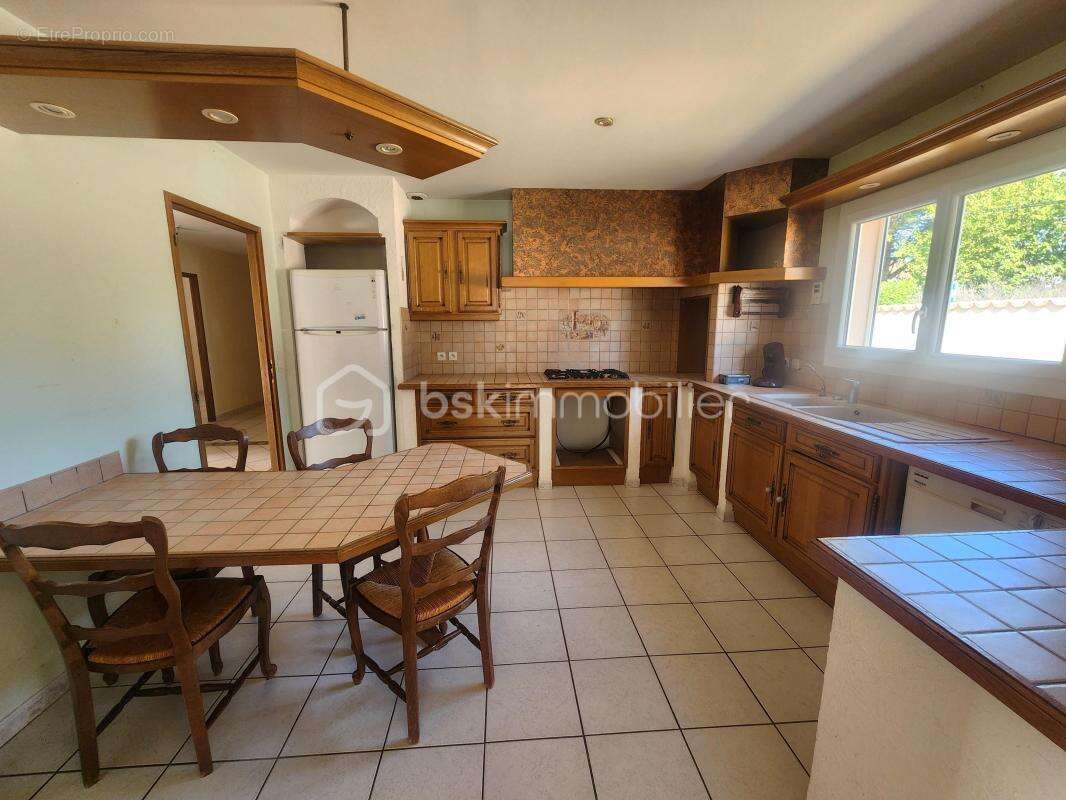 Maison à MONTELIMAR