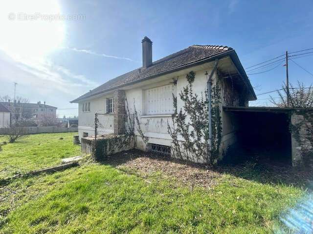 Maison à LINAS