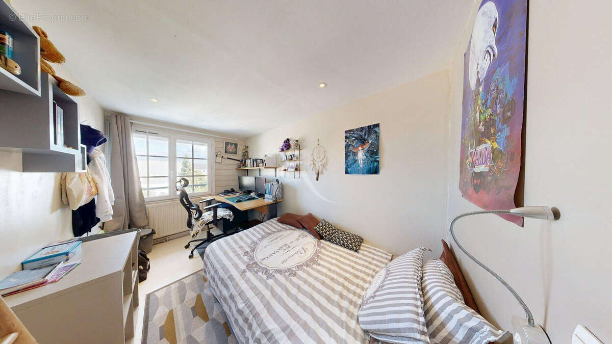 Maison à LES MUREAUX