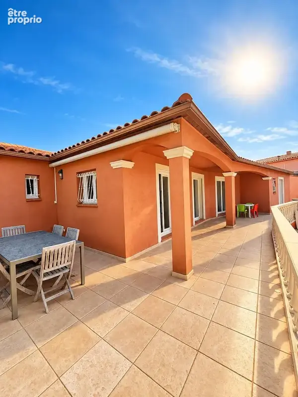 Photo Maison à Cuers au prix de 595 000€