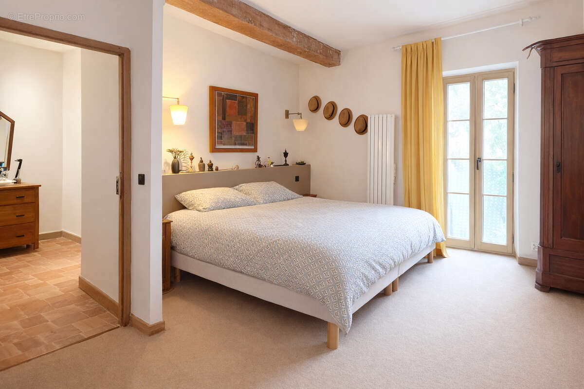 Maison à VILLES-SUR-AUZON