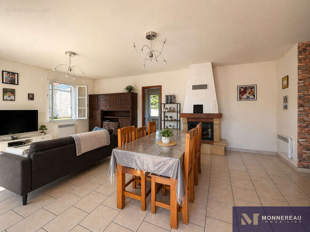 Maison à SAINTE-MEME