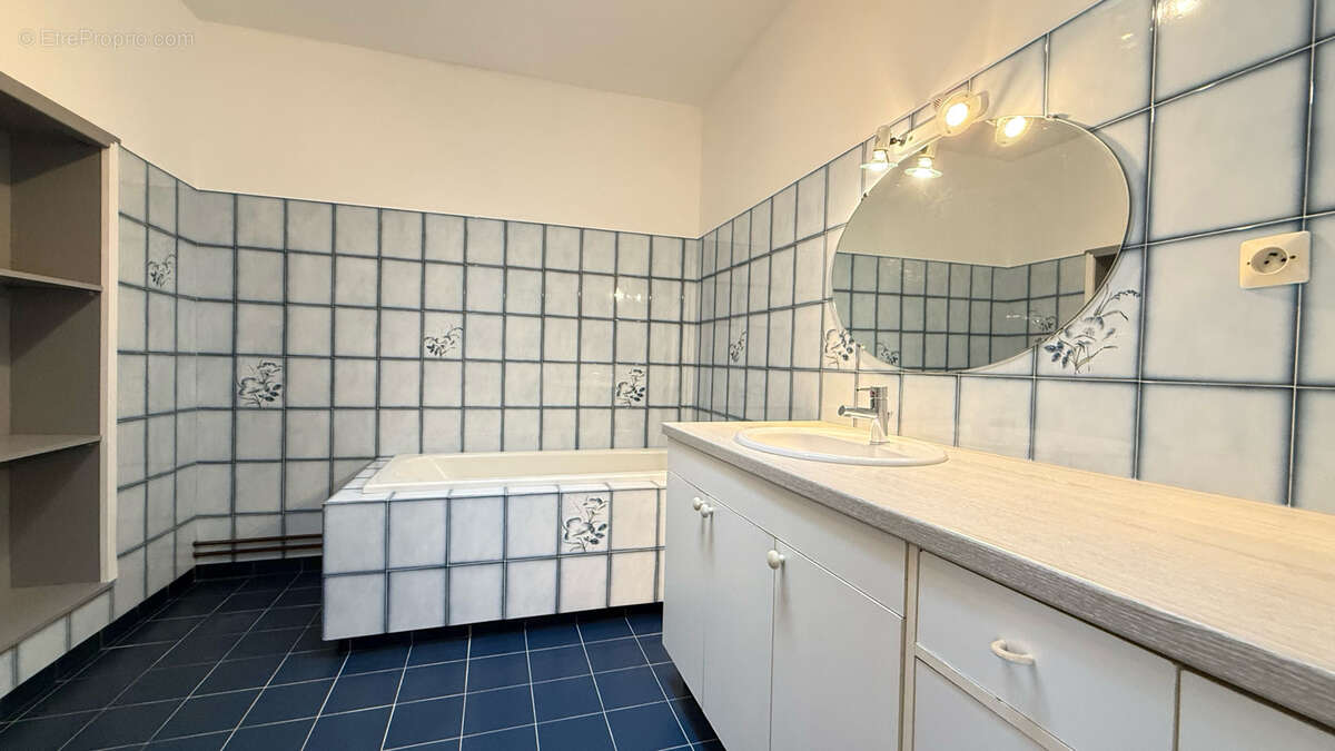 Maison de plain-pied centre bourg de coulon - photo 6