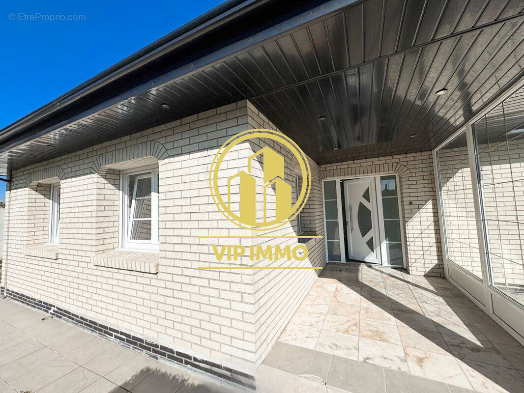 Maison à FACHES-THUMESNIL