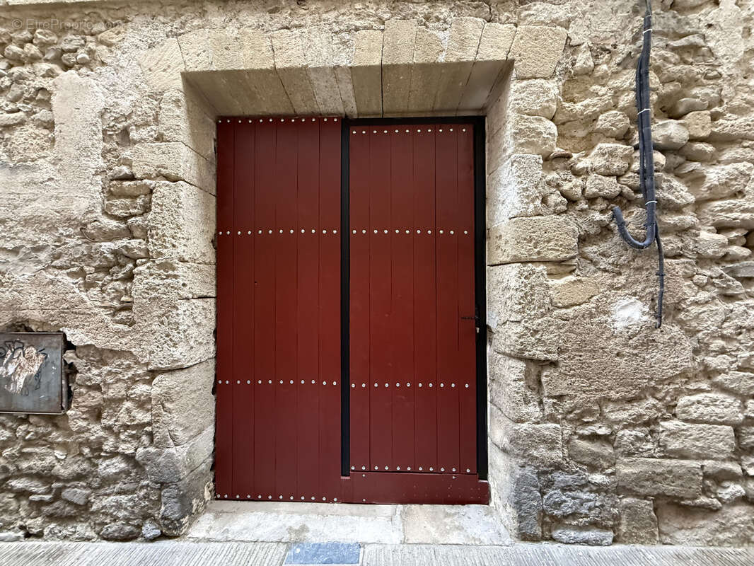 Parking à SOMMIERES